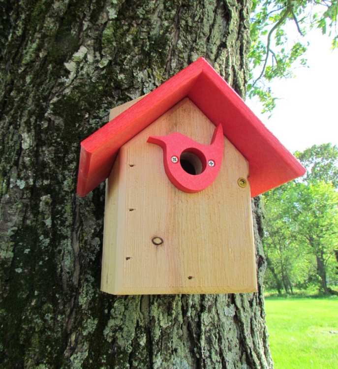 Songbird Post Mount Wren House w/Portal Red