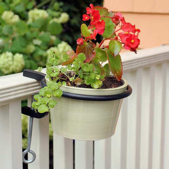 Black Powdercoat 4-Inch Clamp-On Flower Pot Ring, Set of Two