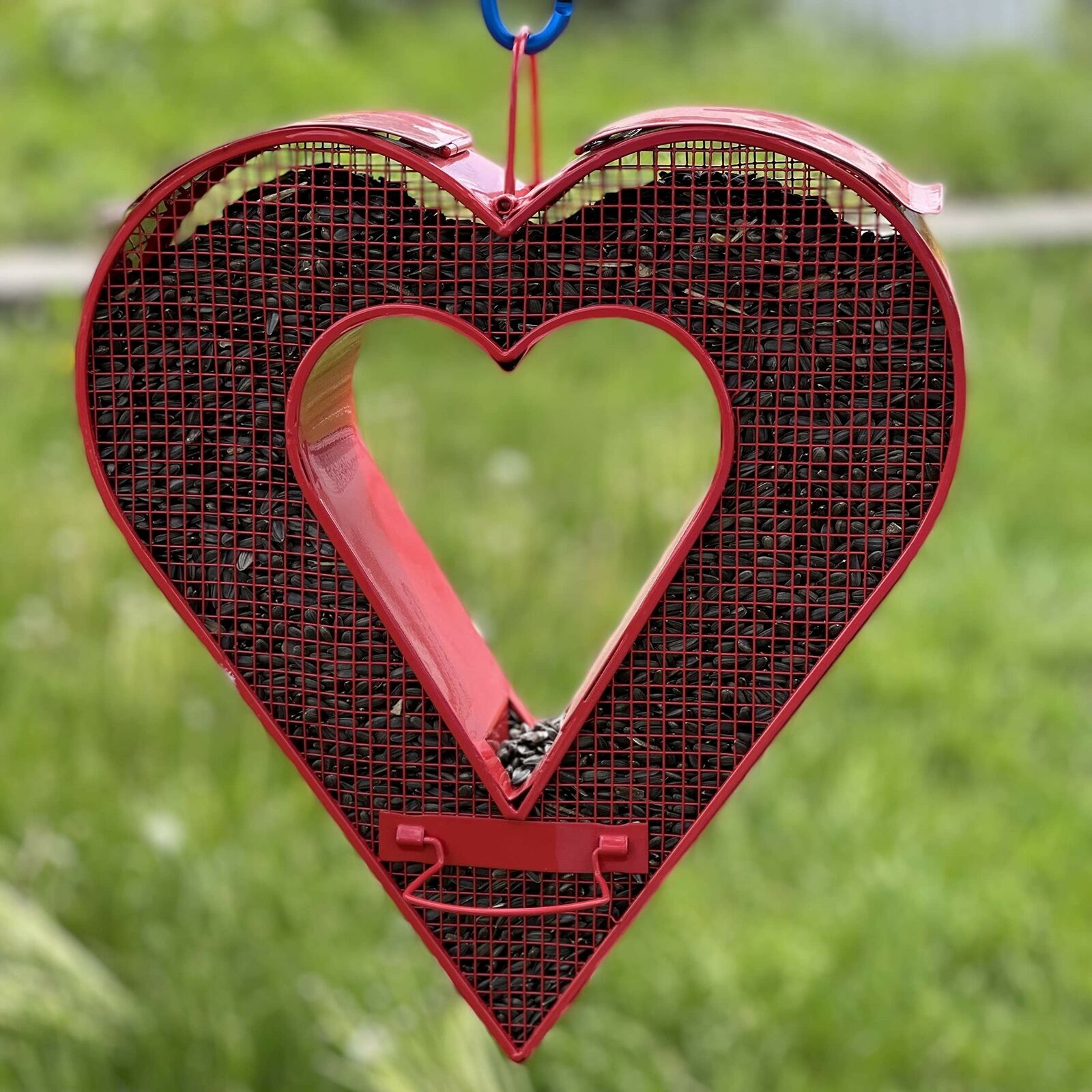 Red Heart Mesh Fly-Through Feeder, Handcrafted Wire Mesh Bird Feeders at  Songbird Garden